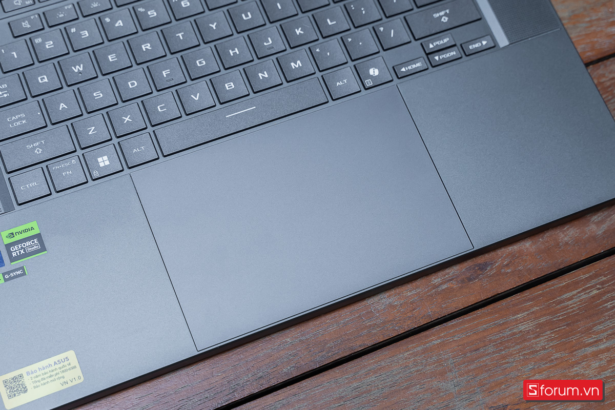 Mặt B của ROG Zephyrus G16