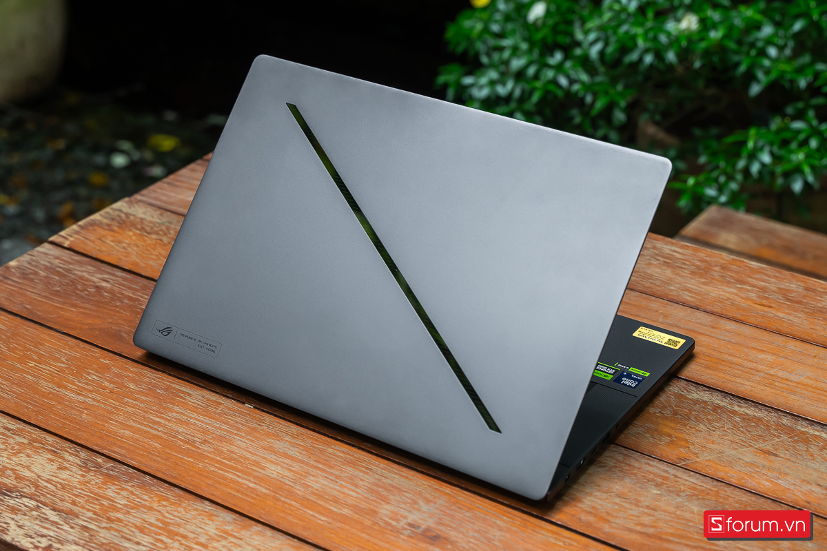 Thiết kế ROG Zephyrus G16