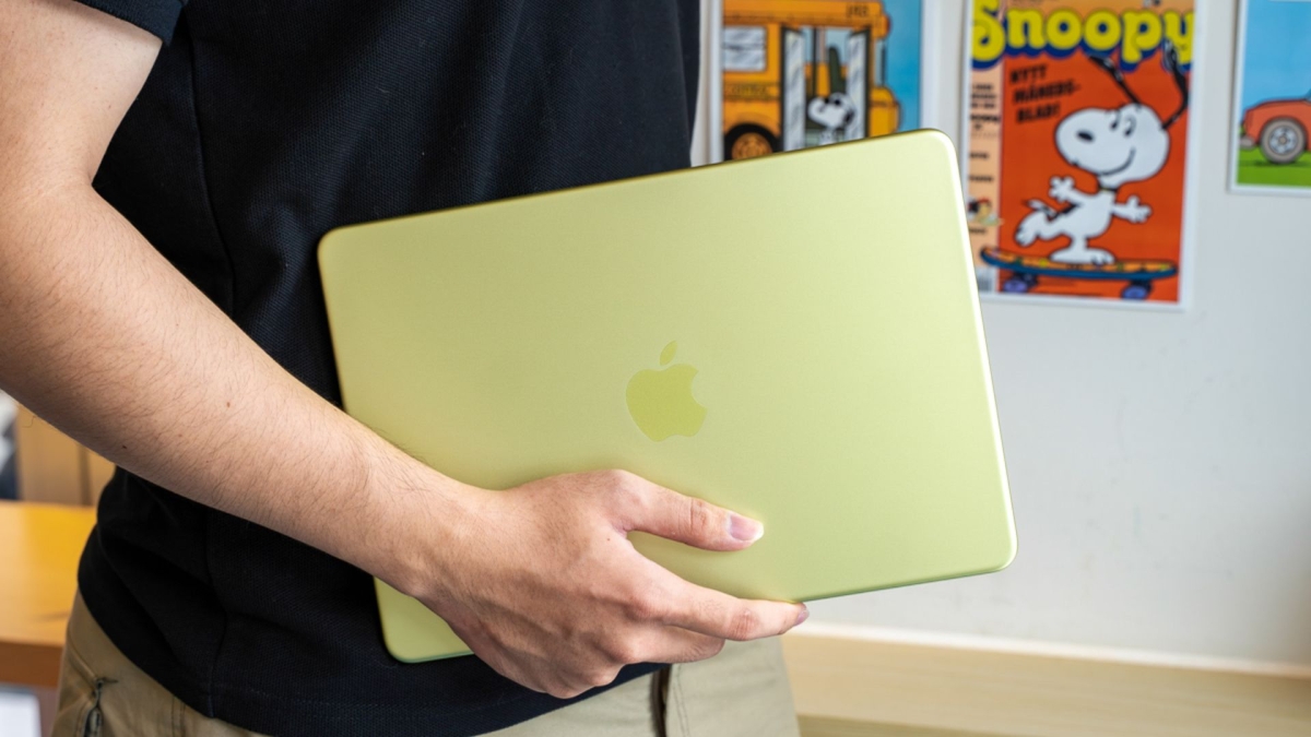 Sinh viên ngành Luật nên mua laptop gì? 4 lựa chọn cân bằng, pin tốt, giá hợp lý