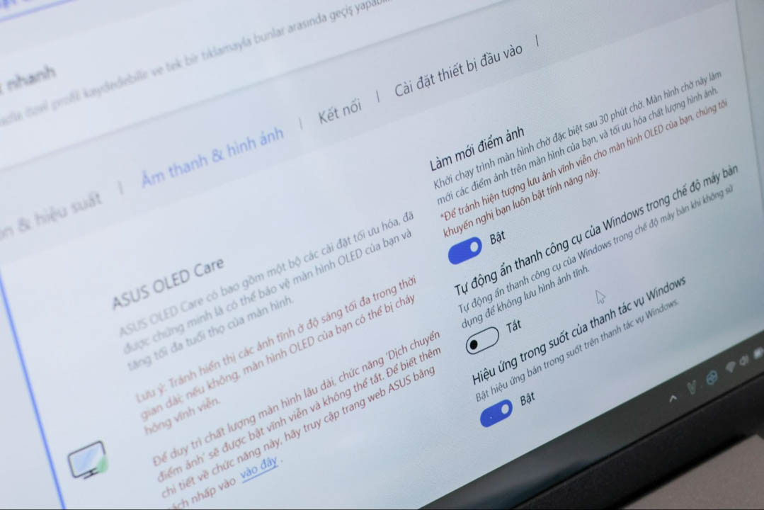 Laptop OLED có bị burn-in không?