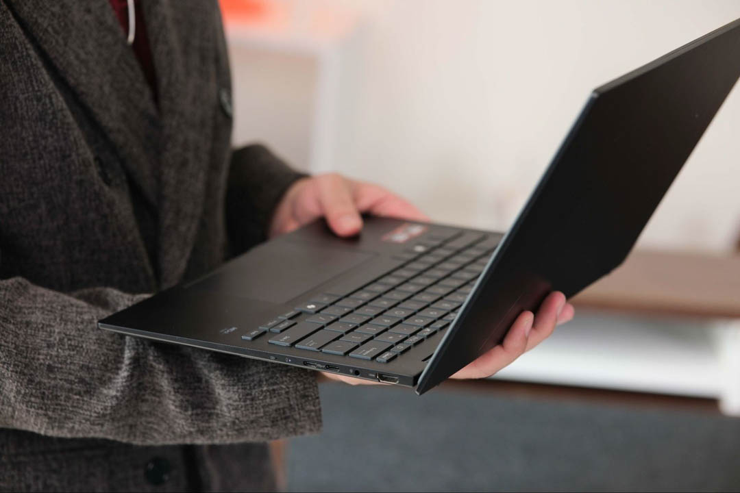 Loạt laptop màn hình OLED đáng mua mới ra mắt năm 2026