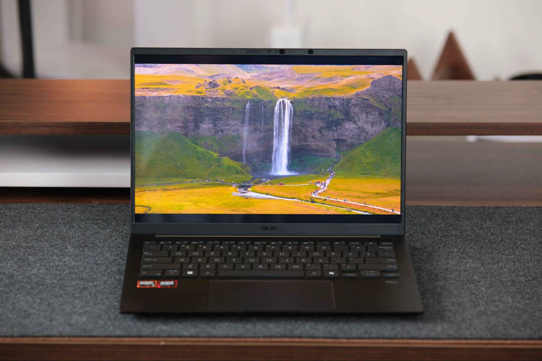 Laptop OLED phù hợp với những nhóm người dùng nào?