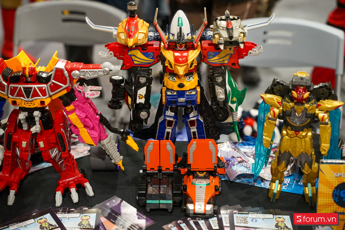 Các bộ đồ chơi thuộc booth Tokusatsu