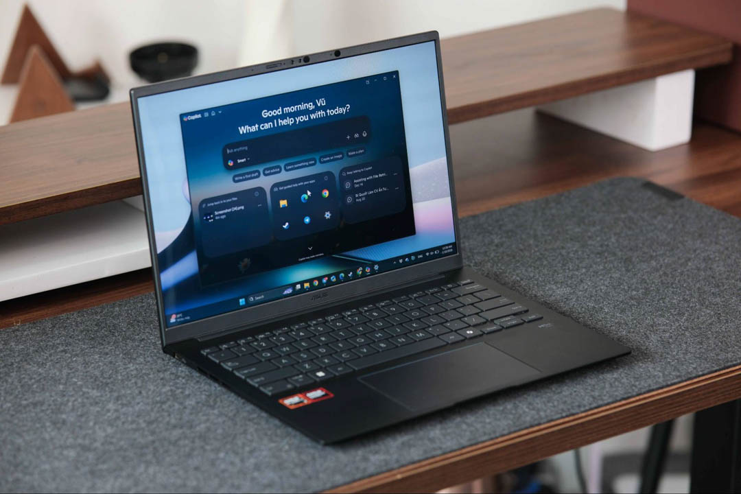 ASUS Zenbook 14 (UM3406GA) - Laptop AI đa dụng, pin lâu với thiết kế mỏng nhẹ, phù hợp cho doanh nhân và người làm việc di động