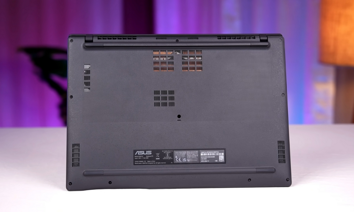 Mặt đáy ASUS Gaming V16