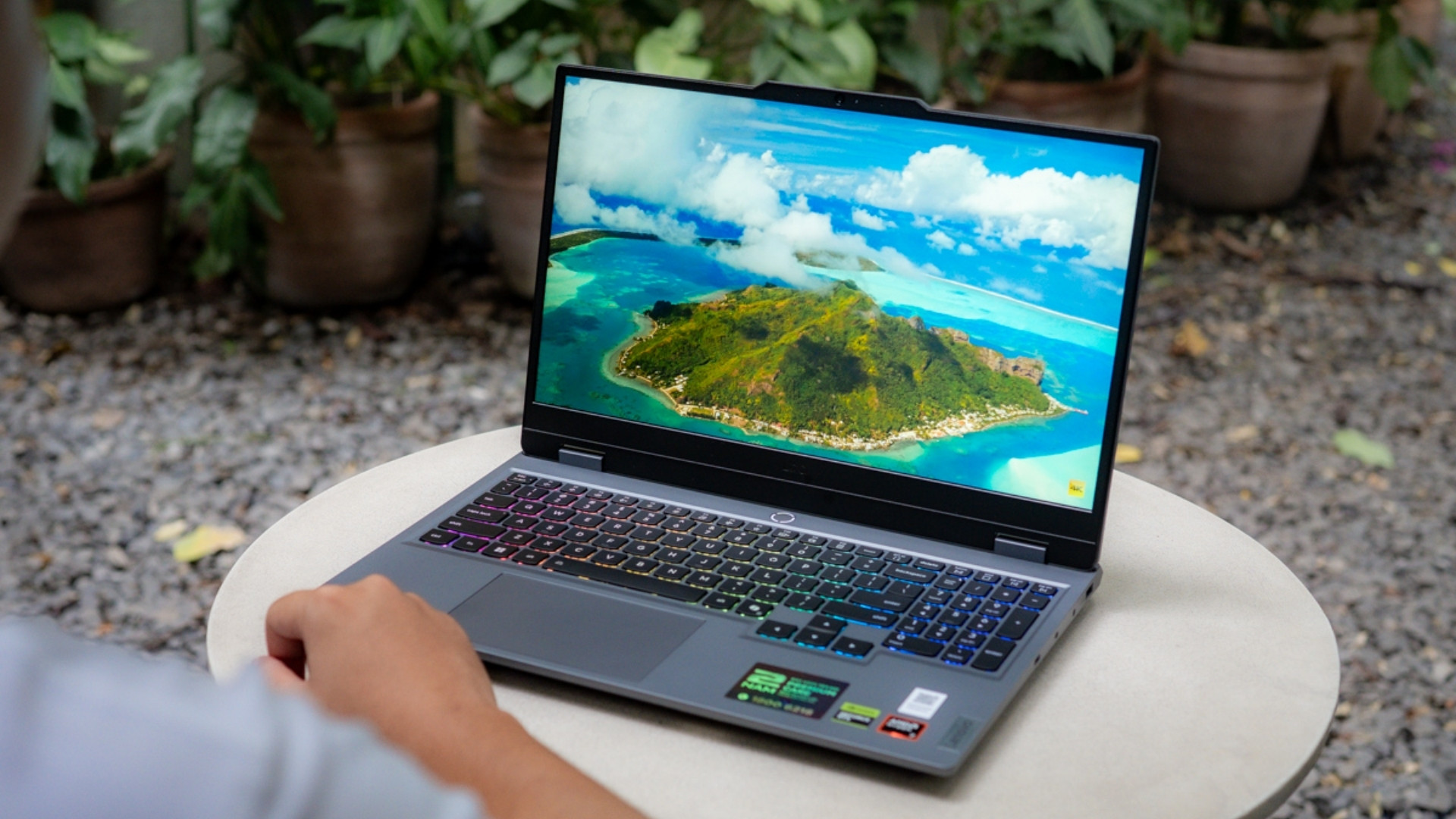 Màn đẹp, hiệu năng khỏe: Đây là 5 laptop dưới 35 triệu chiến game tốt, làm sáng tạo ngon