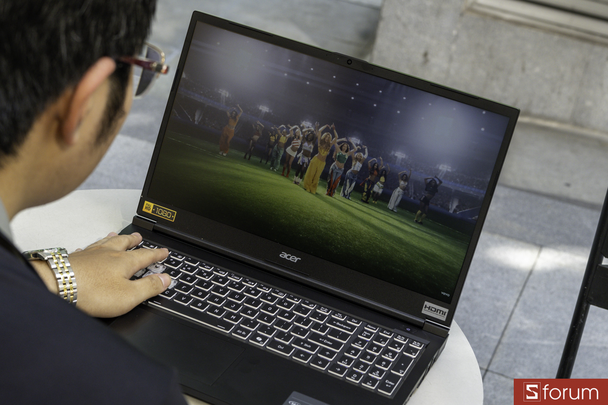 Nghe nhạc trên Acer Gaming Aspire 7 2026