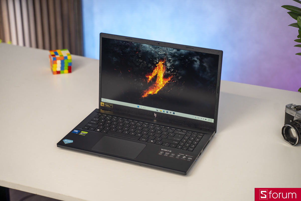 Trên tay Acer Gaming Nitro ProPanel ANV15-52-50RB