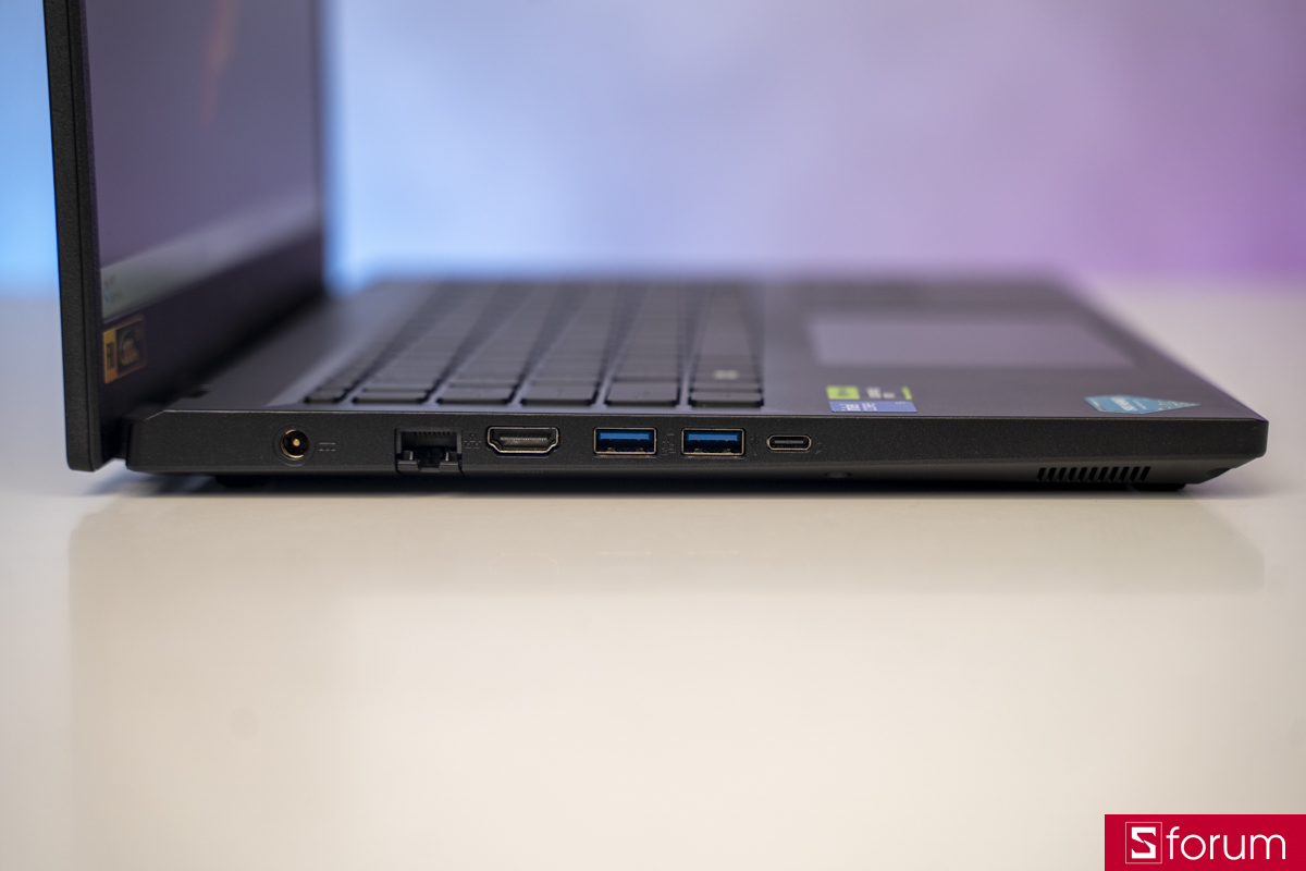 Cạnh trái Acer Gaming Nitro ProPanel ANV15-52