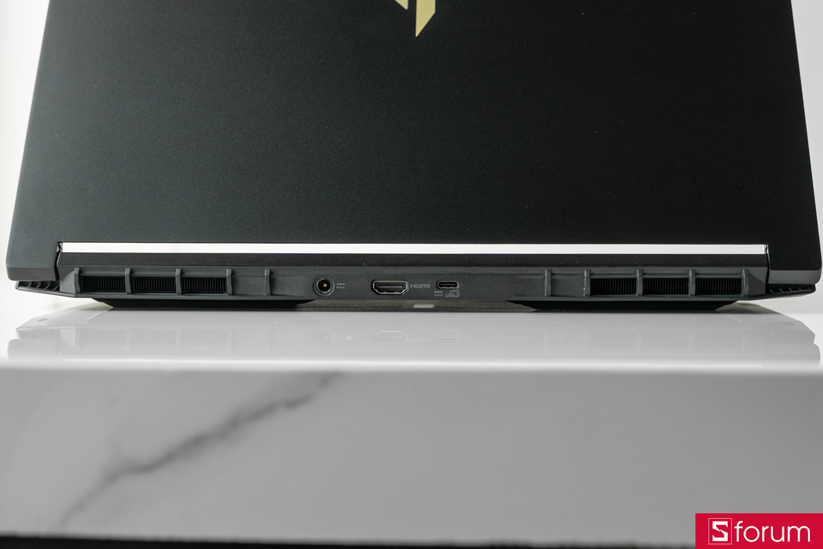 Cạnh sau Acer Nitro V 16S AI ProPanel