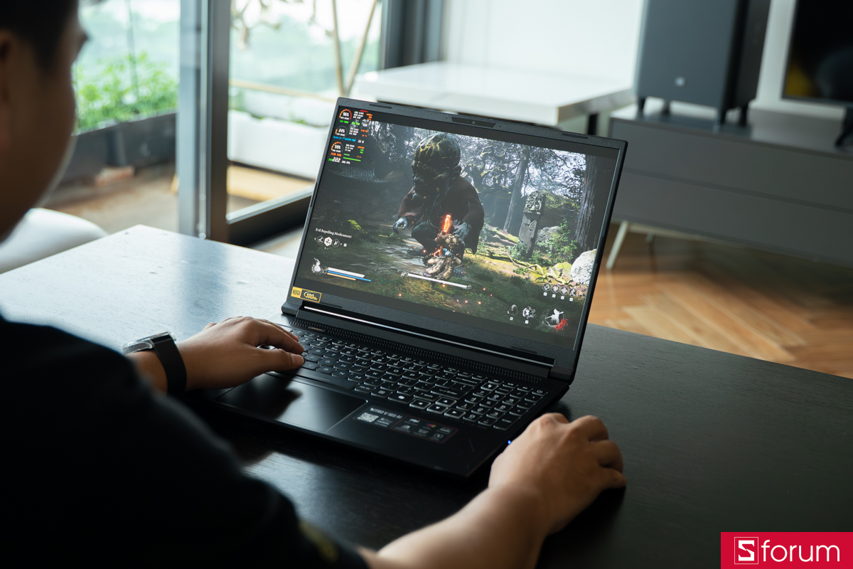 Chơi game trên Acer Nitro V 16S AI ProPanel