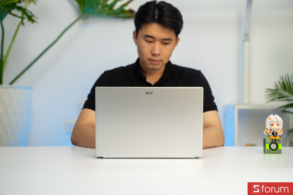Làm việc cùng Acer Swift Go 14 AI