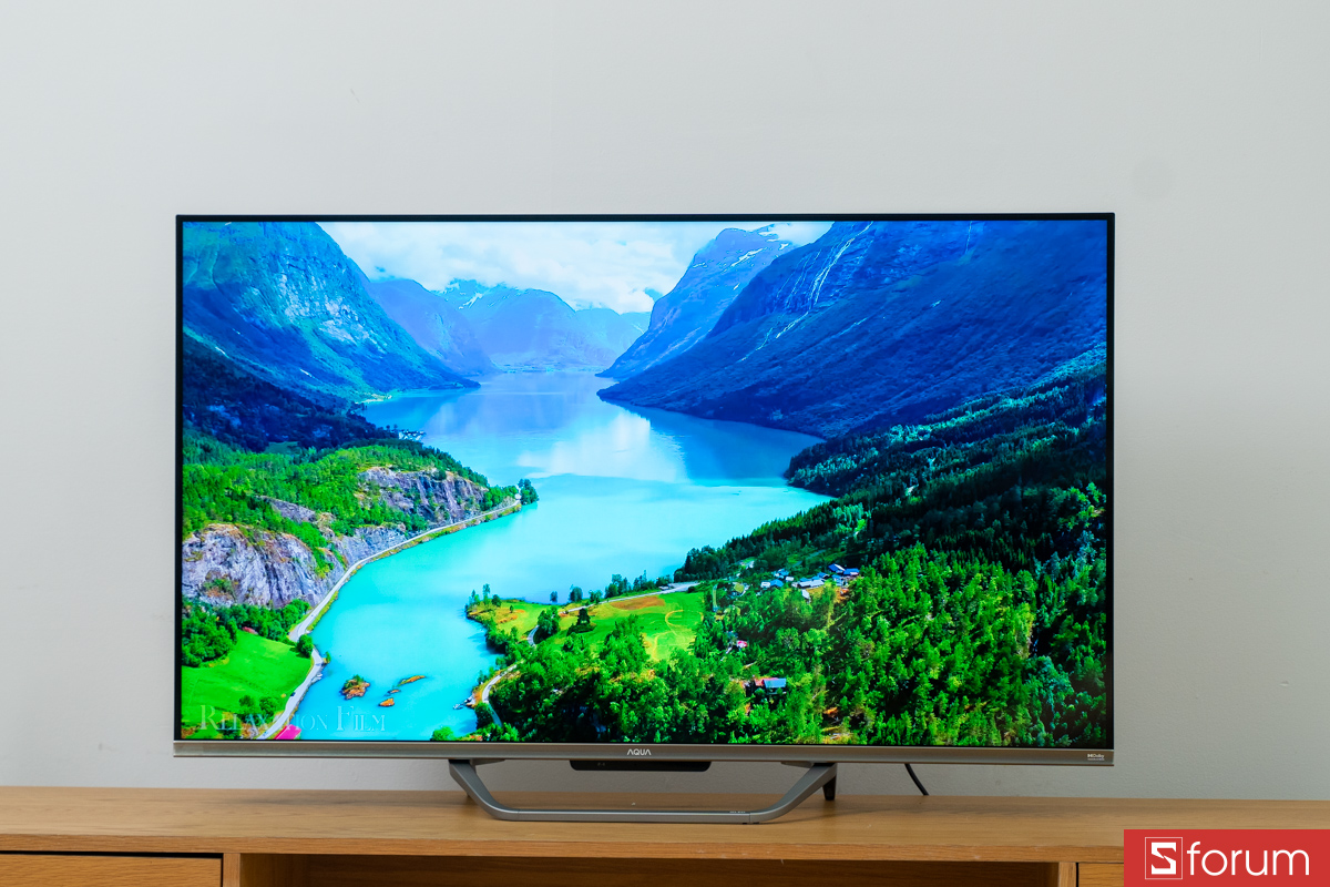 Mặt trước AQUA QLED 4K 43 inch