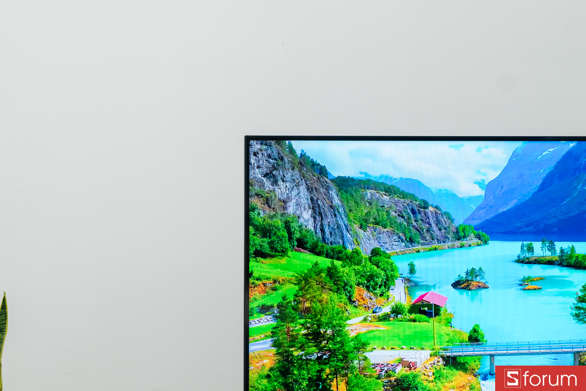 Viền siêu mỏng trên AQUA QLED 4K 43 inch