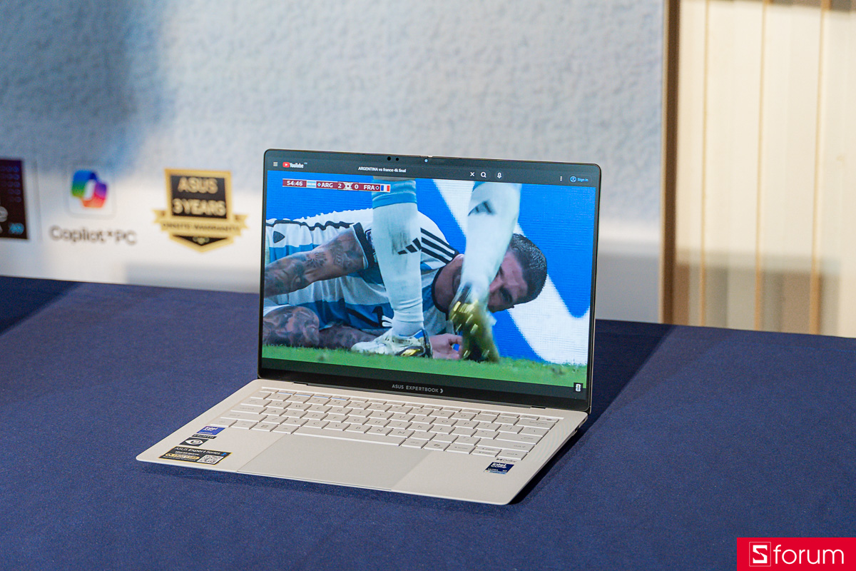 Màn hình ASUS ExpertBook Ultra