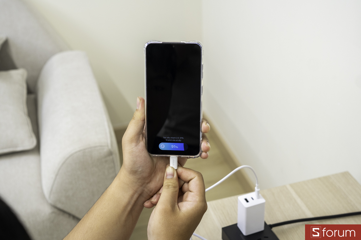 Sạc Samsung S24 Plus cùng ASUS GaN Charger 100W