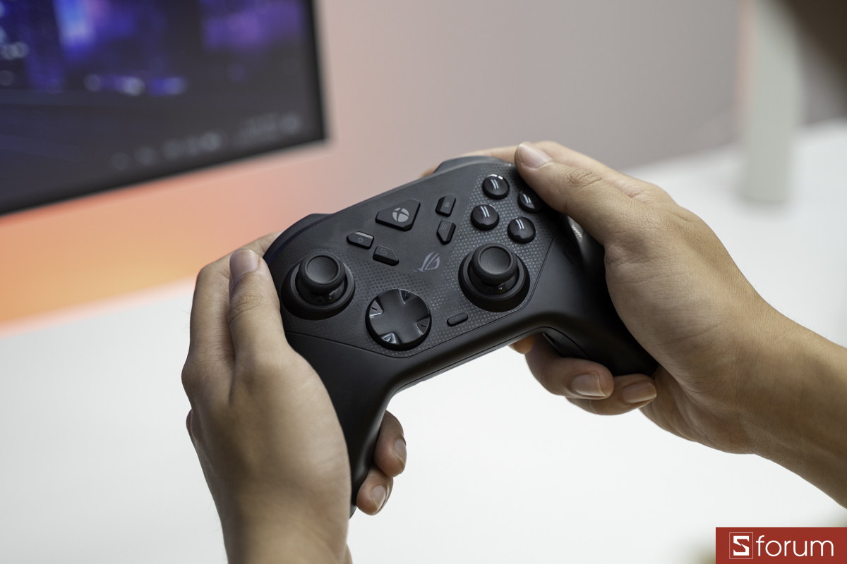 Trên tay ASUS ROG Raikiri