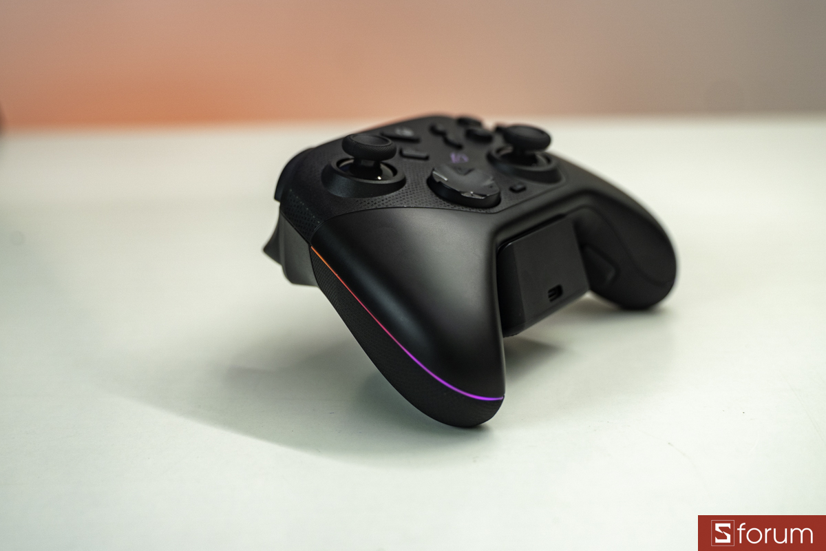 Ngoại hình ASUS ROG Raikiri II