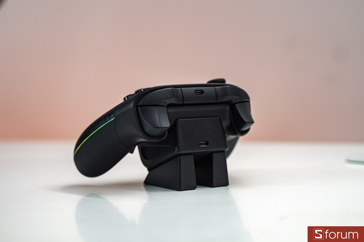 Cạnh tay cầm ASUS ROG Raikiri II