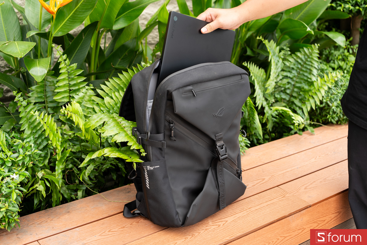 Trải nghiệm ASUS ROG Archer Backpack 16