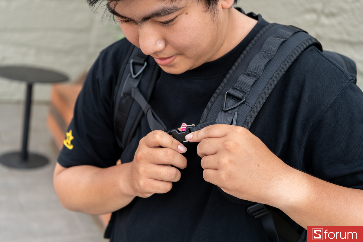 Hệ thống MOLLE trên ASUS ROG Archer Backpack 16