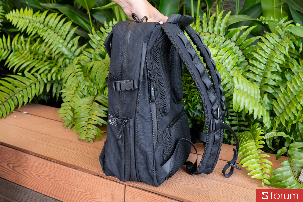 Khả năng mở rộng của ASUS ROG Archer Backpack 16