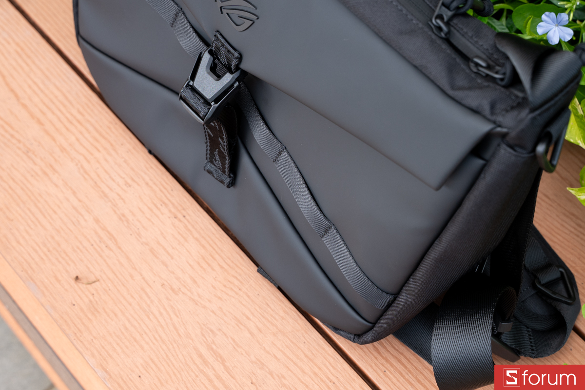 Hệ thống MOLLE trên ASUS ROG Archer Messenger 14
