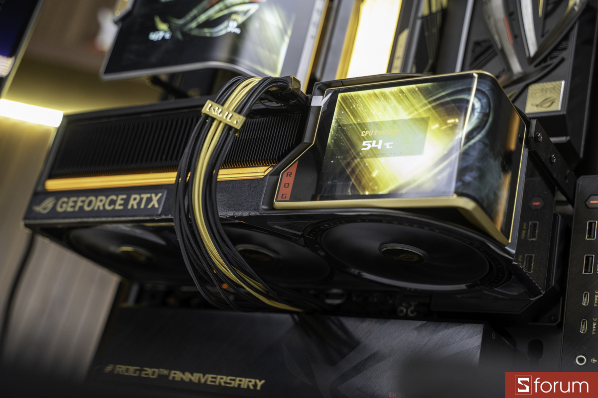 Tùy chỉnh màn hình ASUS ROG Astral GeForce RTX 5090 Edition 20
