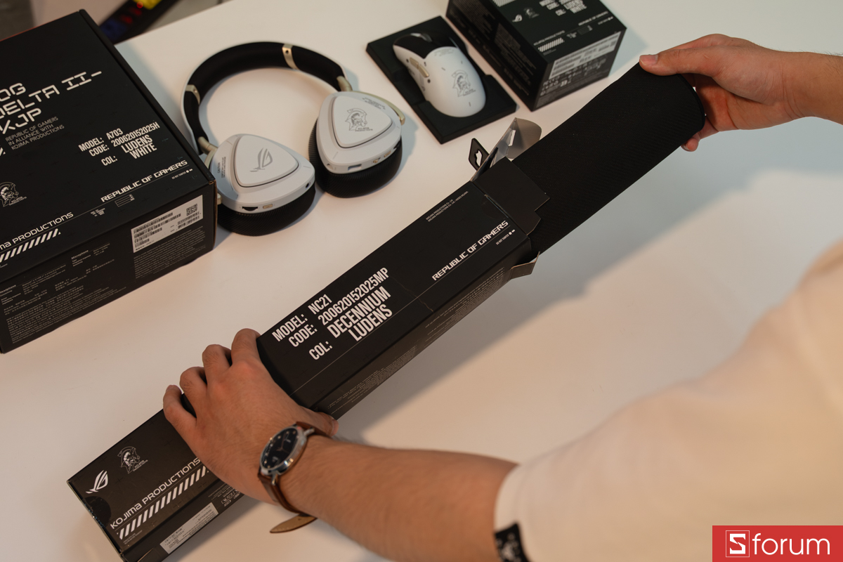 Mở hộp ASUS ROG Scabbard II XXL-KJP