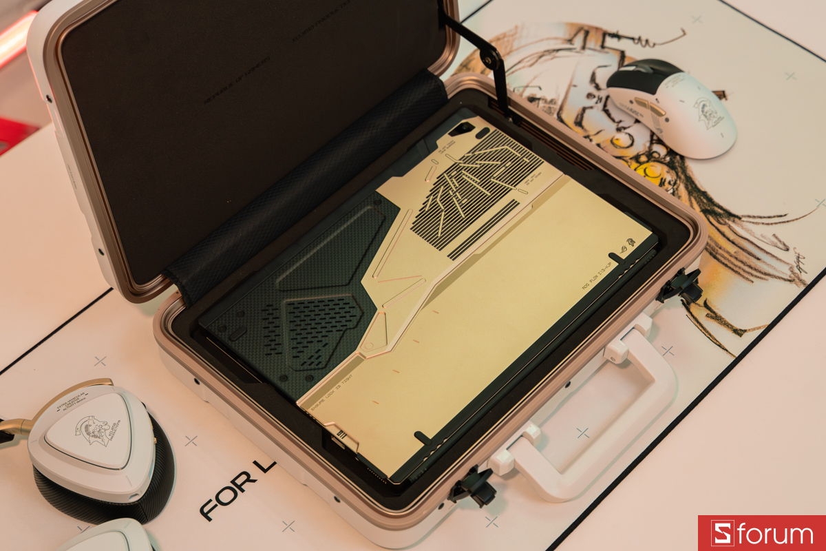 Trên tay ASUS ROG Flow Z13 KJP