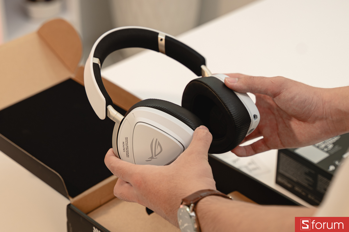 Trên tay ASUS ROG Delta II-KJP