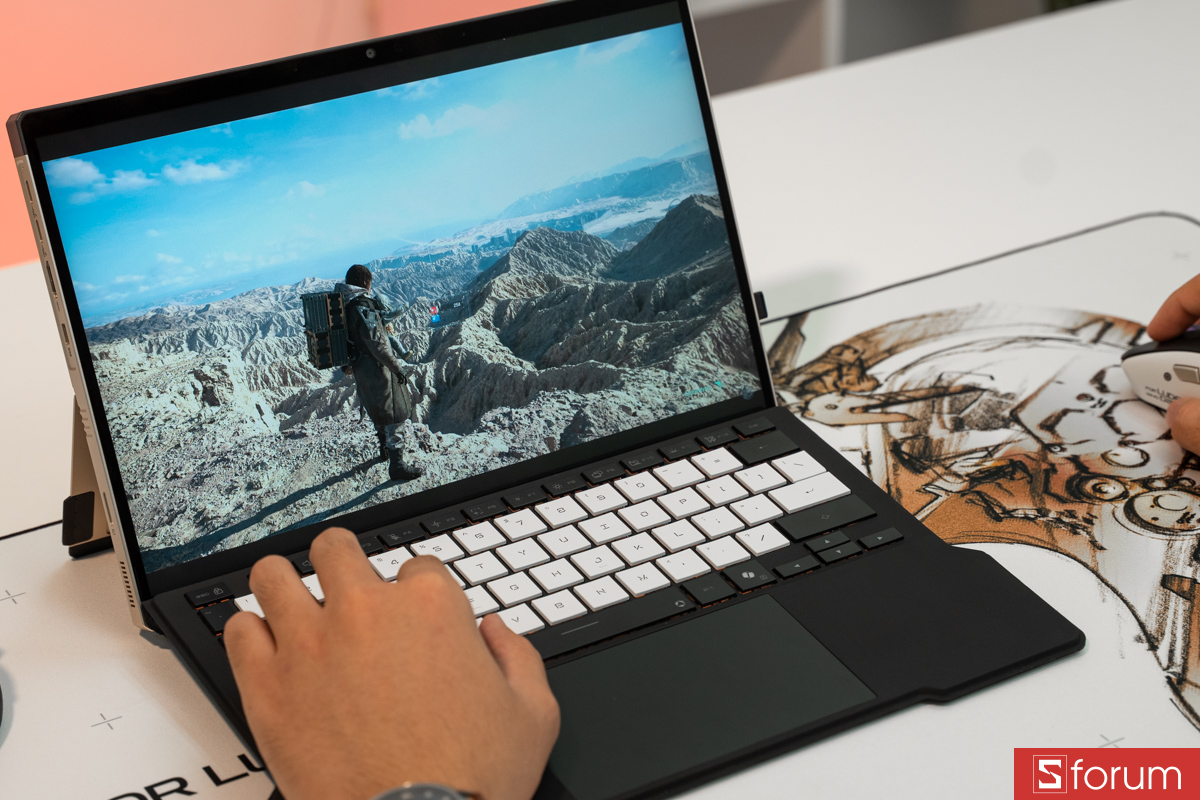 Chơi game trên màn hình ASUS ROG Flow Z13 KJP