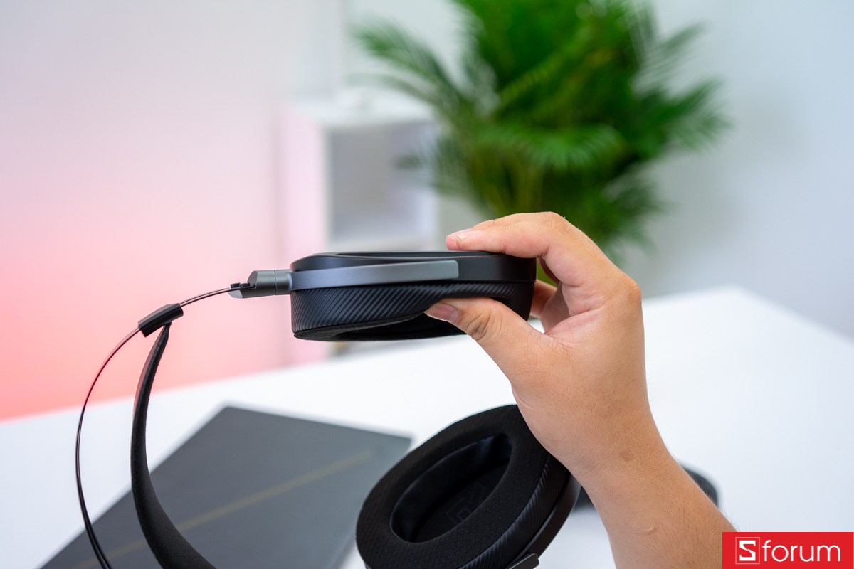 Đệm tai nghe trên ASUS ROG Kithara