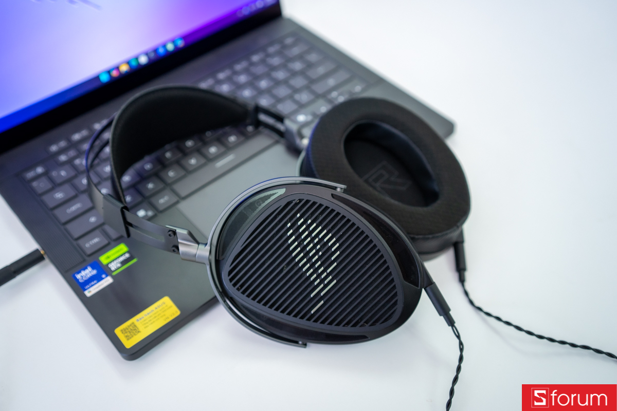 Ngoại hình ASUS ROG Kithara