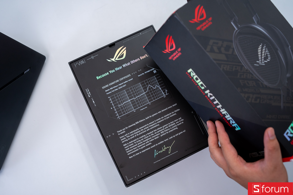 Mở hộp ASUS ROG Kithara