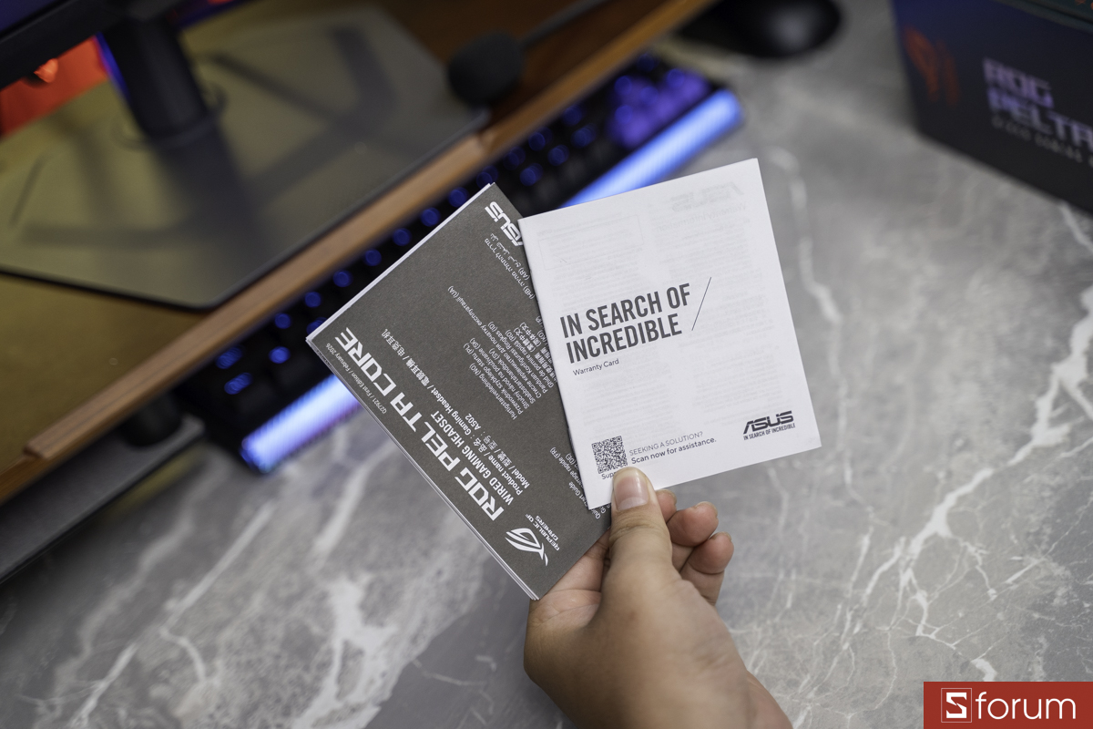 Sách HDSD đi kèm ASUS ROG Pelta Core