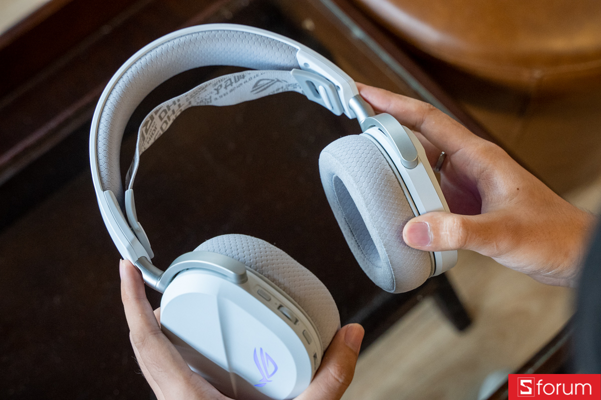 Khung kim loại cứng cáp trên ASUS ROG Pelta