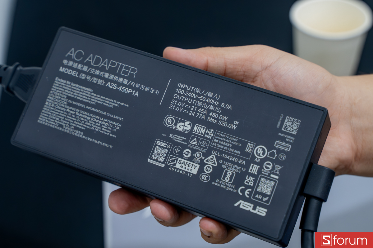 Cục sạc laptop ROG Strix SCAR 18 2026