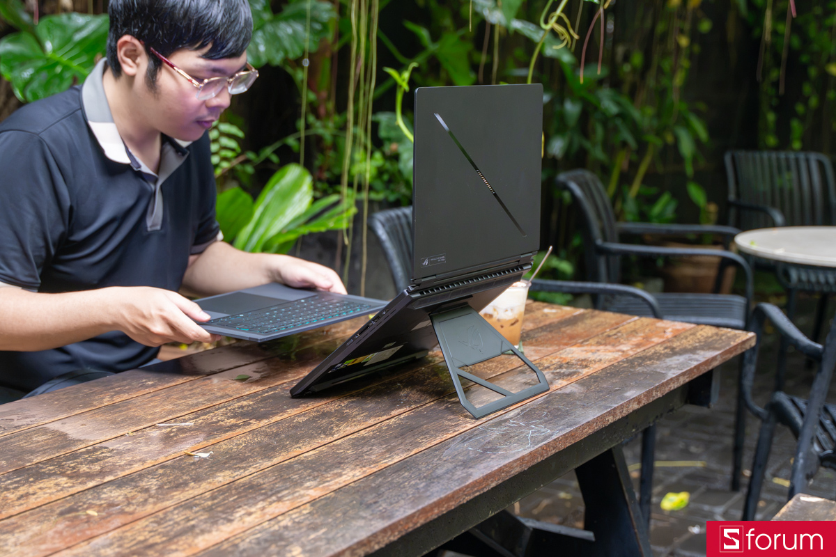 Trải nghiệm ASUS ROG Zephyrus Duo