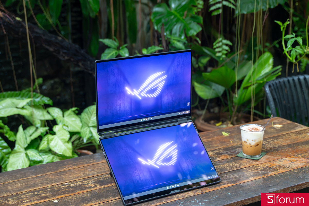 Màn hình ASUS ROG Zephyrus Duo