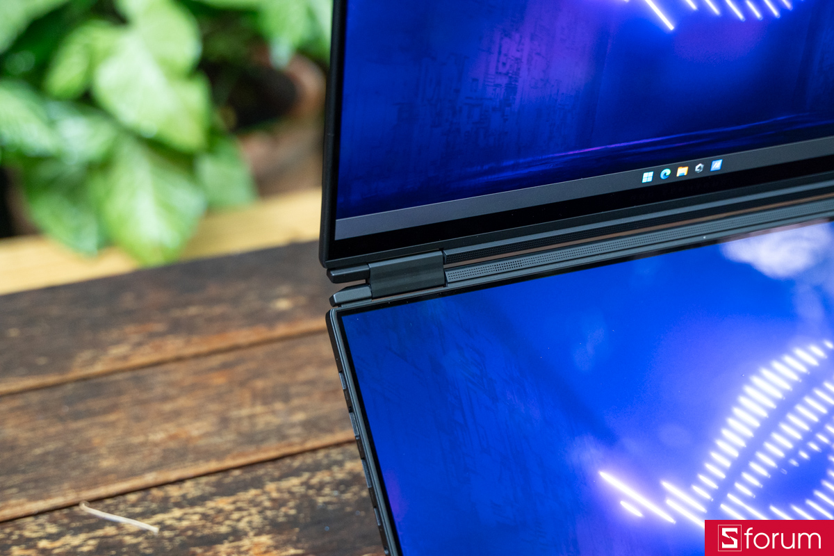 Bản lề ASUS ROG Zephyrus Duo 2026