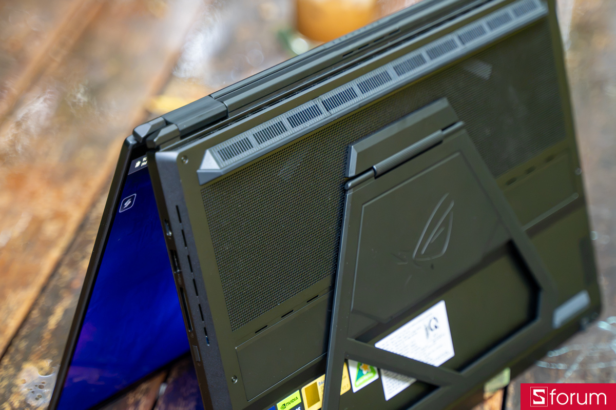 Khả năng tản nhiệt trên ASUS ROG Zephyrus Duo