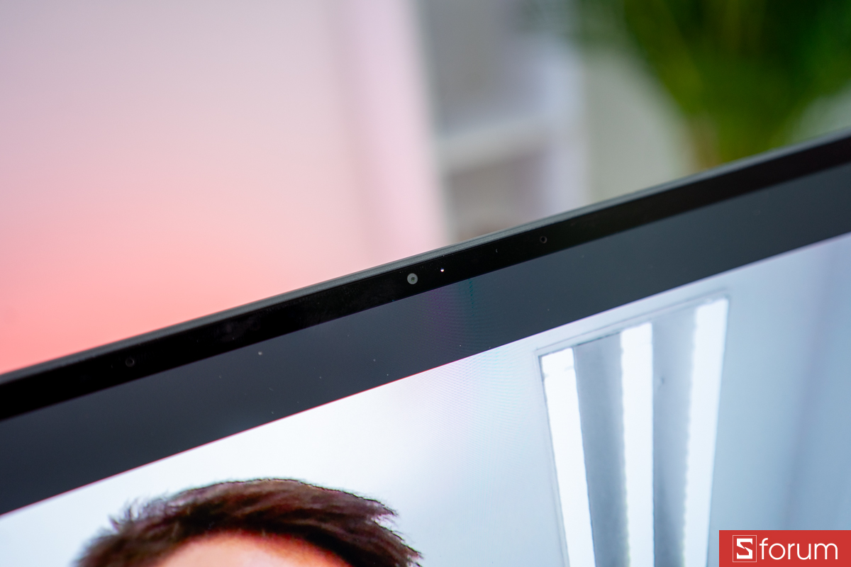 Webcam trên ASUS ROG Zephyrus G14 2026