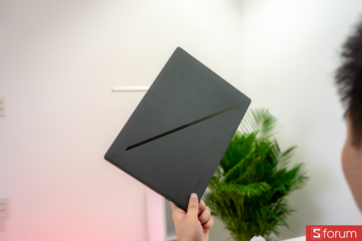 Tiêu chí chọn laptop cấu hình mạnh - thiết kế tổng thể