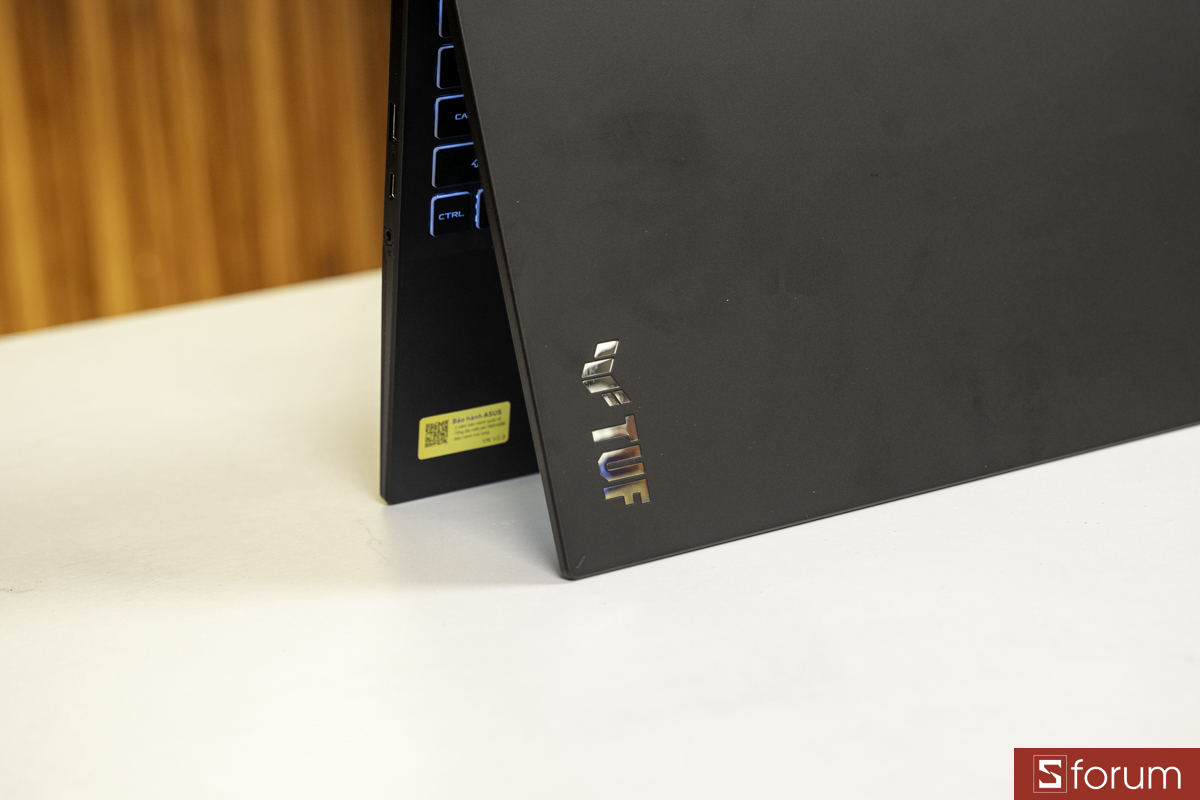 Thiết kế ASUS TUF Gaming 16 FX610JH