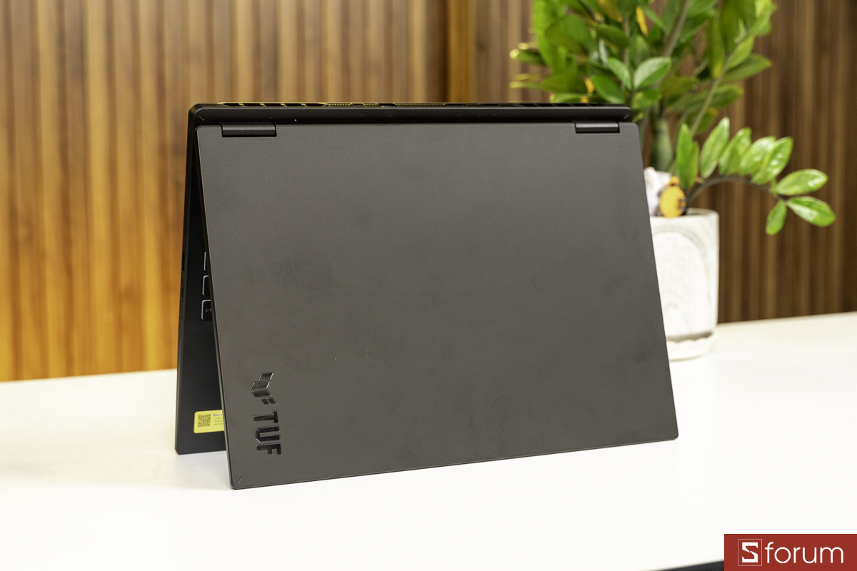 Thiết kế ASUS TUF Gaming 16 FX610JH