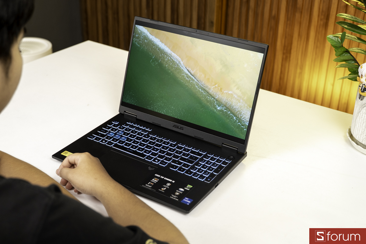 Khả năng tái tạo màu sắc trên ASUS TUF Gaming 16