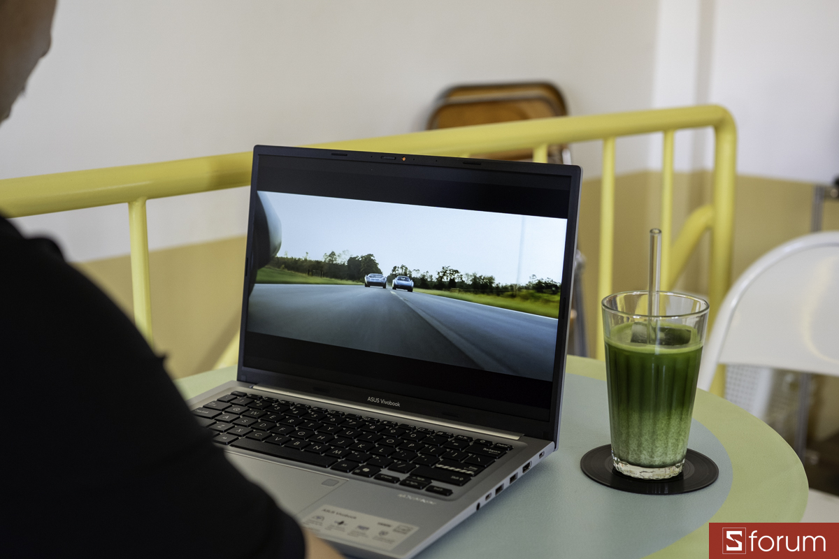 Màn hình ASUS VivoBook 14