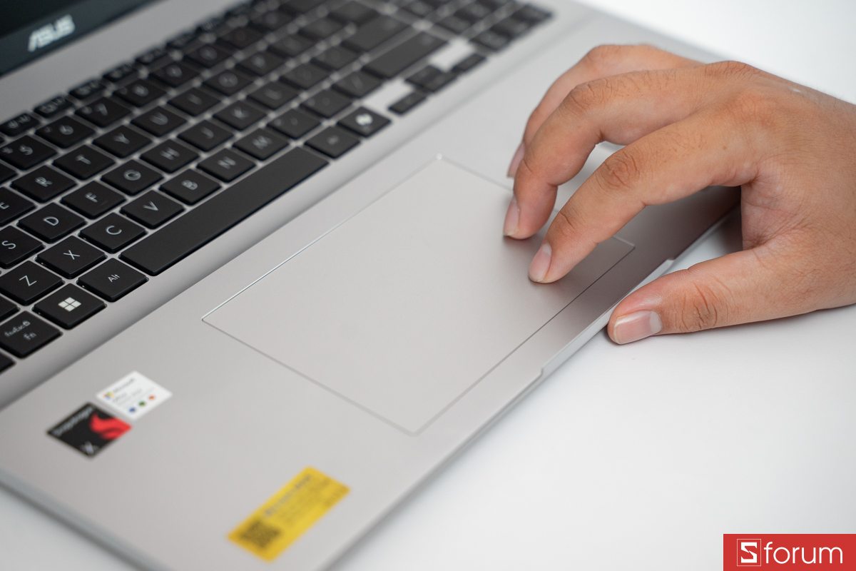 Trackpad trên ASUS VivoBook 16