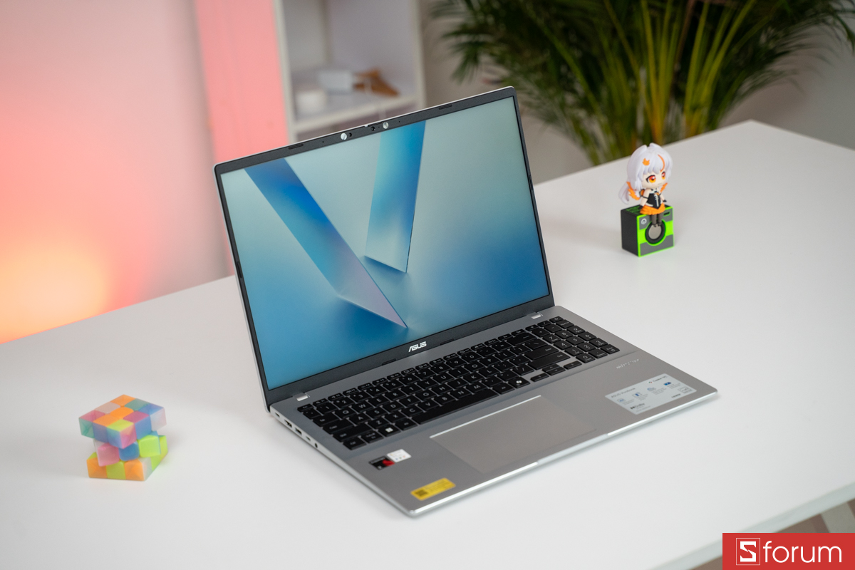 Màn hình trên ASUS VivoBook 16